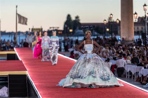 desfile dolce gabbana 2021 venezia|Venezia 2021: the Dolce&Gabbana Alta Moda Fashion Show in .